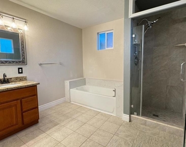 7610 Miller Avenue - Photo Thumbnail 23