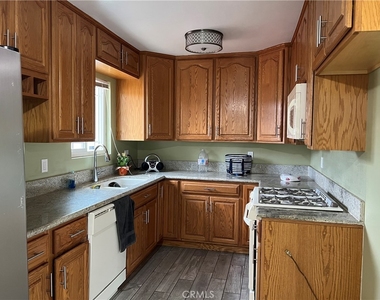 722 Forest Park Drive - Photo Thumbnail 3
