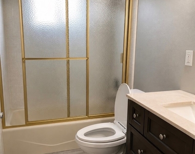 722 Forest Park Drive - Photo Thumbnail 16