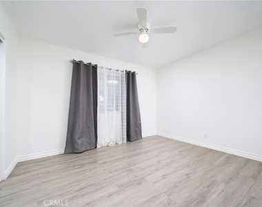 11945 Bornite Avenue - Photo Thumbnail 14