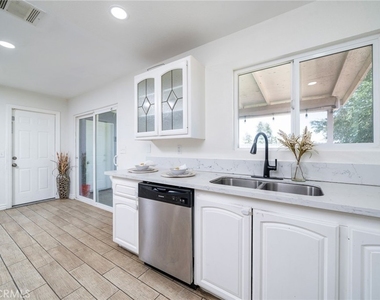 11945 Bornite Avenue - Photo Thumbnail 13