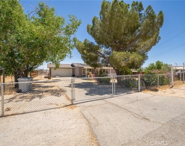 11945 Bornite Avenue - Photo Thumbnail 24