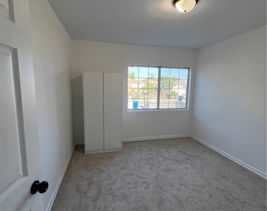 14707 S Denver - Photo Thumbnail 9