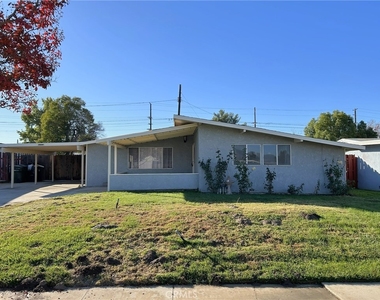 948 Barbra Lane - Photo Thumbnail 2