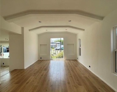1713 W Alameda Avenue - Photo Thumbnail 1