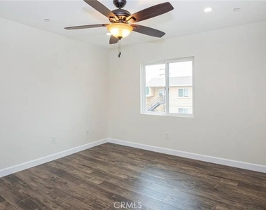 242 W Linden Ave. - Photo Thumbnail 6