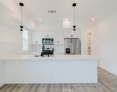 10853 Otsego Street - Photo Thumbnail 6