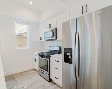 10853 Otsego Street - Photo Thumbnail 8