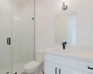 10853 Otsego Street - Photo Thumbnail 16
