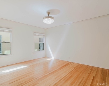 5962 San Vicente Boulevard - Photo Thumbnail 26