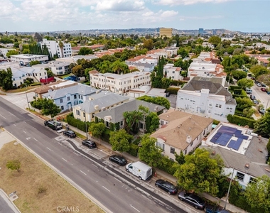 5962 San Vicente Boulevard - Photo Thumbnail 32