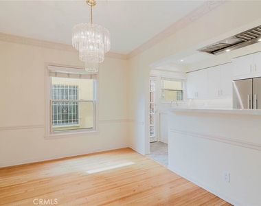 5962 San Vicente Boulevard - Photo Thumbnail 14