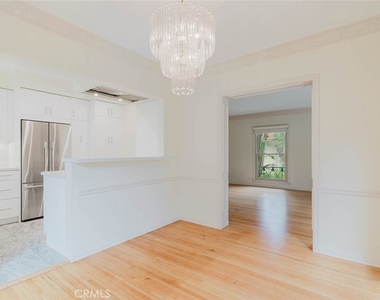 5962 San Vicente Boulevard - Photo Thumbnail 15