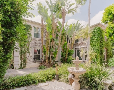 5962 San Vicente Boulevard - Photo Thumbnail 3