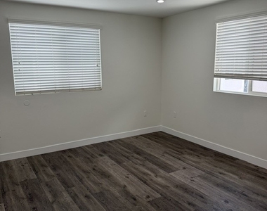 5874 Towne - Photo Thumbnail 4