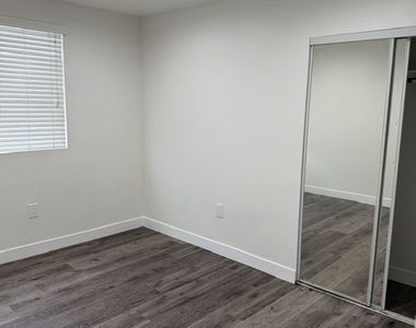 5874 Towne - Photo Thumbnail 7