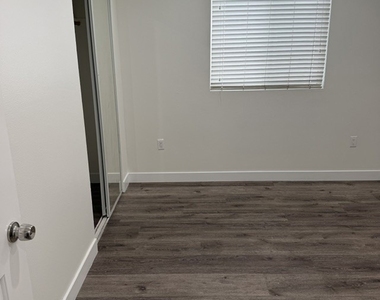 5874 Towne - Photo Thumbnail 10