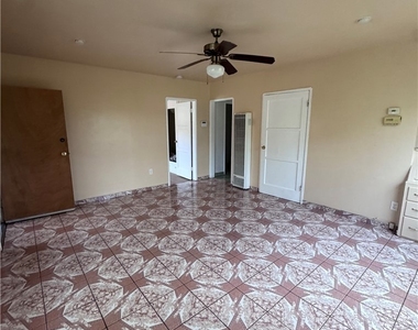 9832 Beach - Photo Thumbnail 6