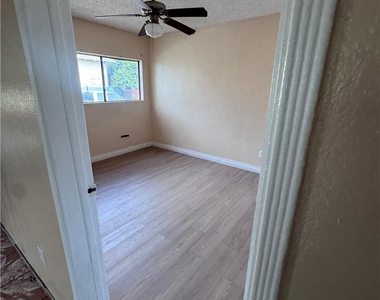 9832 Beach - Photo Thumbnail 13