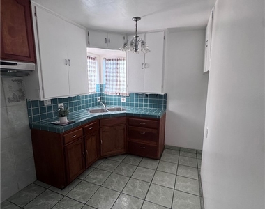 9832 Beach - Photo Thumbnail 18