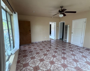 9832 Beach - Photo Thumbnail 7