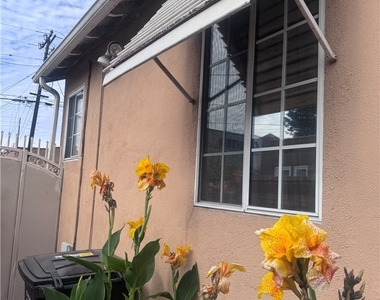 9832 Beach - Photo Thumbnail 29