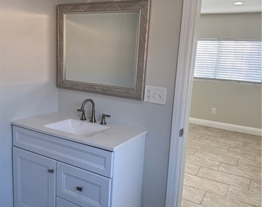 2939 N Lugo - Photo Thumbnail 6