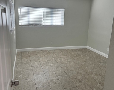 2939 N Lugo - Photo Thumbnail 13