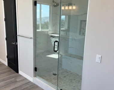 1751 Duncan - Photo Thumbnail 15