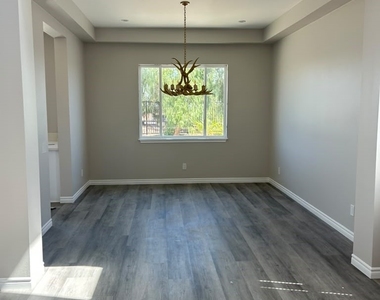 1751 Duncan - Photo Thumbnail 4