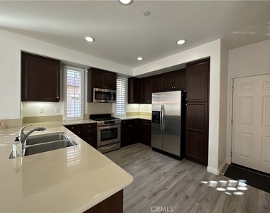 611 Mckenna Street - Photo Thumbnail 4