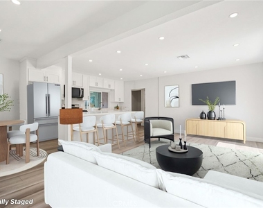 11036 Scoville Avenue - Photo Thumbnail 2