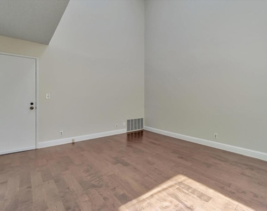 1956 Fair Ridge Ct - Photo Thumbnail 35