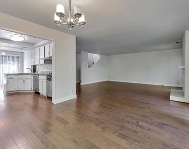 1956 Fair Ridge Ct - Photo Thumbnail 8