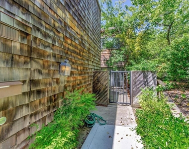 1956 Fair Ridge Ct - Photo Thumbnail 4