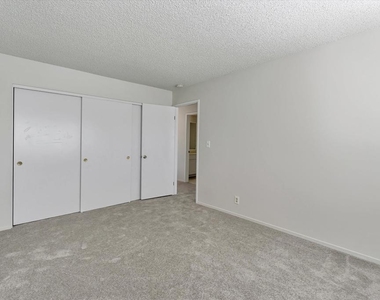 1956 Fair Ridge Ct - Photo Thumbnail 24