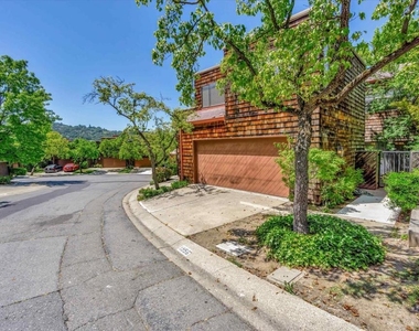 1956 Fair Ridge Ct - Photo Thumbnail 2