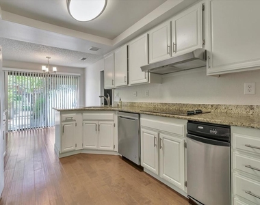 1956 Fair Ridge Ct - Photo Thumbnail 16