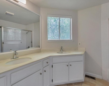 1956 Fair Ridge Ct - Photo Thumbnail 45