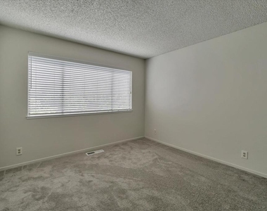 1956 Fair Ridge Ct - Photo Thumbnail 19