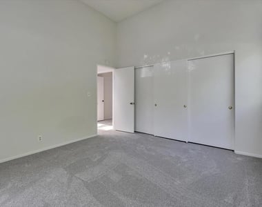 1956 Fair Ridge Ct - Photo Thumbnail 28
