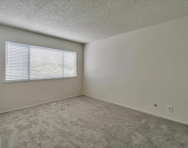 1956 Fair Ridge Ct - Photo Thumbnail 22
