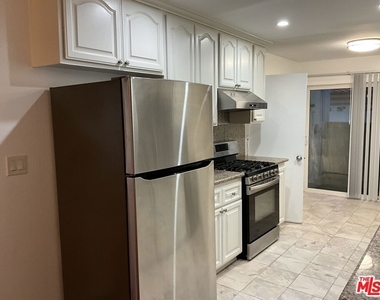 3428 Del Amo Boulevard - Photo Thumbnail 4
