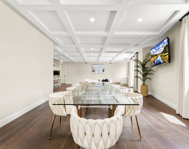 1825 Pandora Avenue - Photo Thumbnail 10