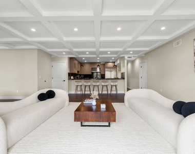 1825 Pandora Avenue - Photo Thumbnail 6