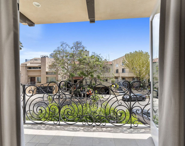 1825 Pandora Avenue - Photo Thumbnail 14