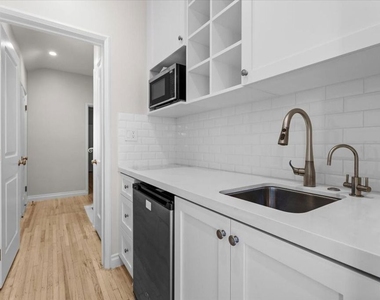 9683 W Olympic Boulevard - Photo Thumbnail 11