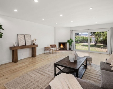 12801 Friar Street - Photo Thumbnail 11