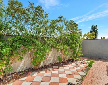 12801 Friar Street - Photo Thumbnail 31