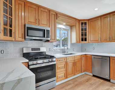 12801 Friar Street - Photo Thumbnail 14